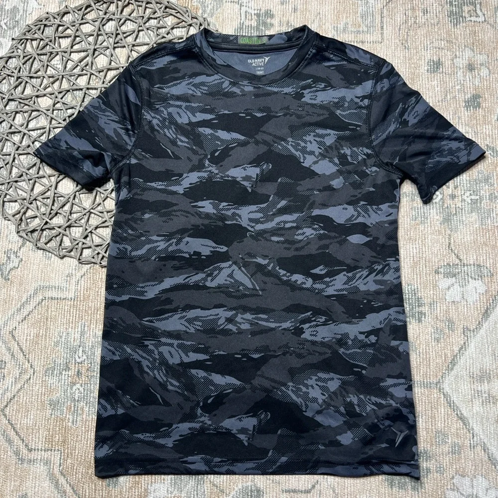 Old Navy Dark Camouflage boys Tee